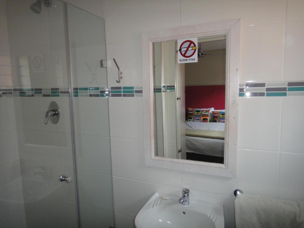 Ashanti Lodge Green Point ケープタウン エクステリア 写真