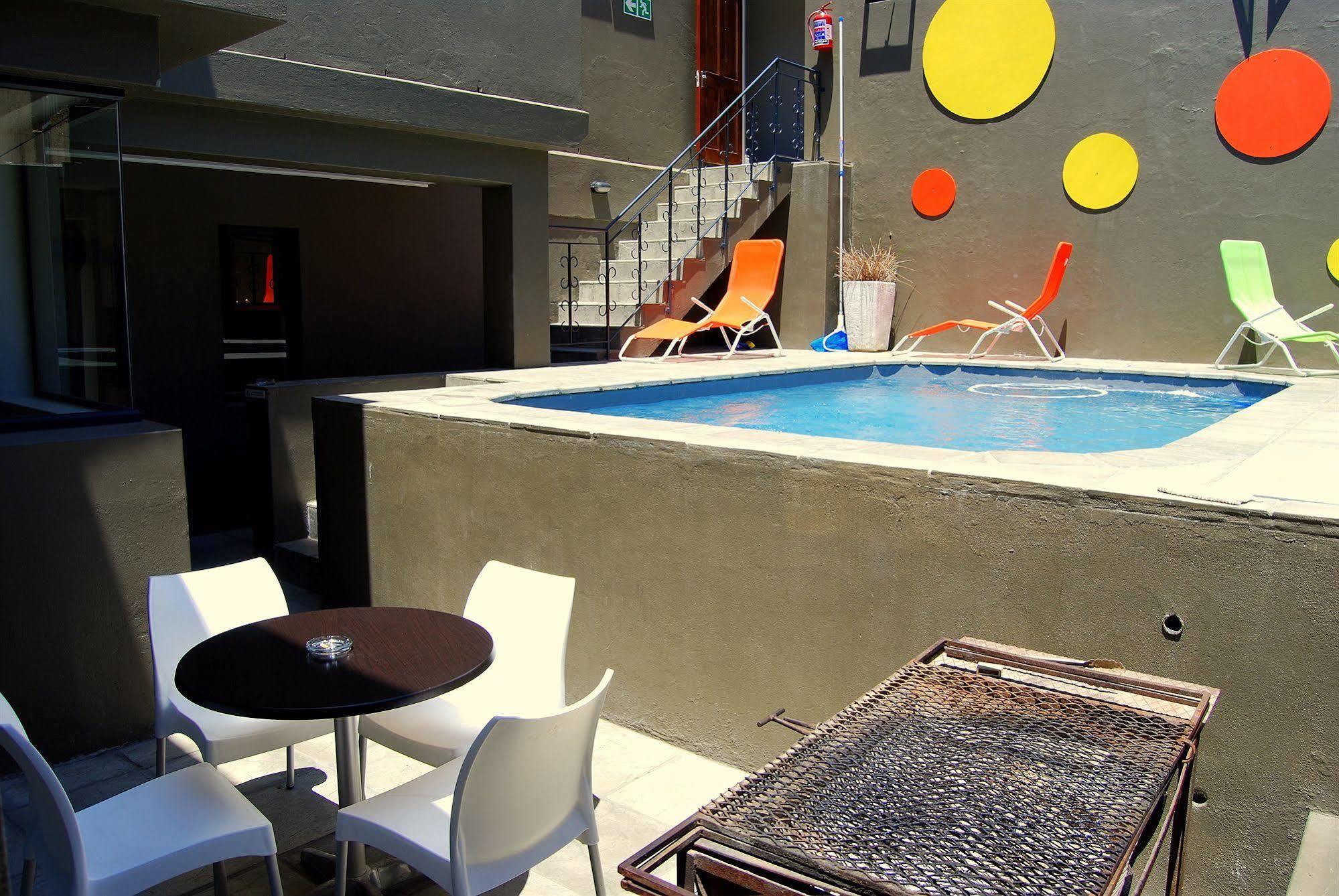 Ashanti Lodge Green Point ケープタウン エクステリア 写真